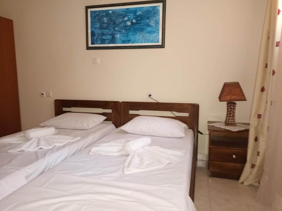 Family Yard House Kos Apartment ภายนอก รูปภาพ